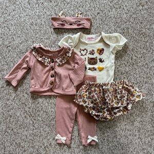 5/$25 Little Lass Baby Girl 4-Piece Mauve Floral Outfit Set